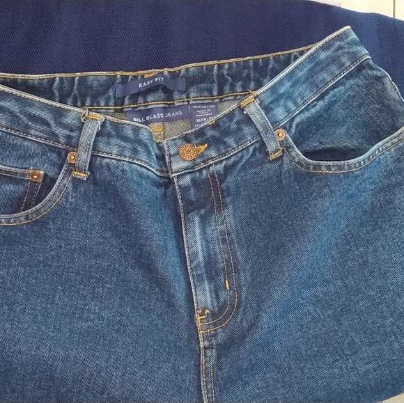 Jean's - Picture 3 of 4